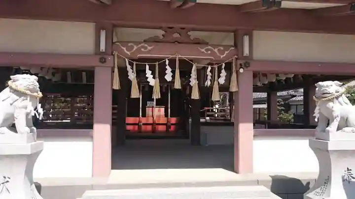 泊神社の本殿・本堂