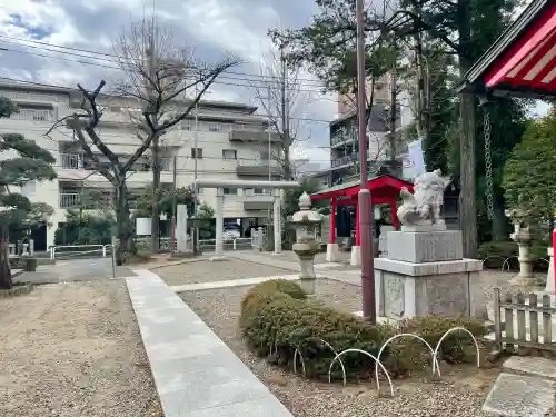 舟渡氷川神社の{uncategorized: "未分類", other: "その他", undefined: "問題あり", building: "その他建物", grave: "お墓", sacred_gate: "鳥居", guardian: "狛犬", statue: "像", buddha: "仏像", history: "歴史", nature: "自然", garden: "庭園", animal: "動物", pagoda: "塔", temizu: "手水舎", mountain_gate: "山門・神門", sanctuary: "本殿・本堂", subordinate: "末社・摂社", art: "芸術", scenery: "景色", jizo: "地蔵", ema: "絵馬", goshuin: "御朱印", omikuji: "おみくじ", items: "授与品その他", amulet: "お守り", goshuincho: "御朱印帳", eats: "食事", festival: "お祭り", votive_dance: "神楽", shichigosan: "七五三参", wedding: "結婚式", experience: "体験その他", initially: "初詣", around: "周辺", anti_infection: "感染症対策"}