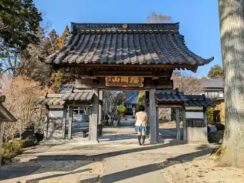 常秀院の山門