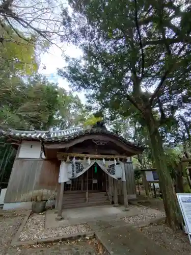 藤白神社の{uncategorized: "未分類", other: "その他", undefined: "問題あり", building: "その他建物", grave: "お墓", sacred_gate: "鳥居", guardian: "狛犬", statue: "像", buddha: "仏像", history: "歴史", nature: "自然", garden: "庭園", animal: "動物", pagoda: "塔", temizu: "手水舎", mountain_gate: "山門・神門", sanctuary: "本殿・本堂", subordinate: "末社・摂社", art: "芸術", scenery: "景色", jizo: "地蔵", ema: "絵馬", goshuin: "御朱印", omikuji: "おみくじ", items: "授与品その他", amulet: "お守り", goshuincho: "御朱印帳", eats: "食事", festival: "お祭り", votive_dance: "神楽", shichigosan: "七五三参", wedding: "結婚式", experience: "体験その他", initially: "初詣", around: "周辺", anti_infection: "感染症対策"}