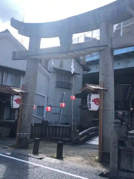 稲富稲荷神社の鳥居