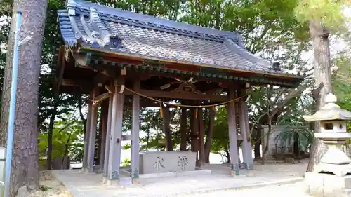 八柱神社の手水舎