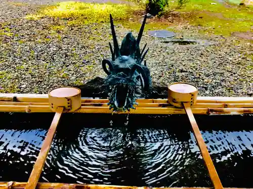 女化神社の手水舎