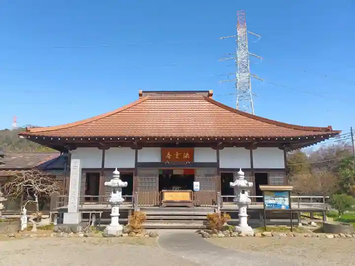 法雲寺の{uncategorized: "未分類", other: "その他", undefined: "問題あり", building: "その他建物", grave: "お墓", sacred_gate: "鳥居", guardian: "狛犬", statue: "像", buddha: "仏像", history: "歴史", nature: "自然", garden: "庭園", animal: "動物", pagoda: "塔", temizu: "手水舎", mountain_gate: "山門・神門", sanctuary: "本殿・本堂", subordinate: "末社・摂社", art: "芸術", scenery: "景色", jizo: "地蔵", ema: "絵馬", goshuin: "御朱印", omikuji: "おみくじ", items: "授与品その他", amulet: "お守り", goshuincho: "御朱印帳", eats: "食事", festival: "お祭り", votive_dance: "神楽", shichigosan: "七五三参", wedding: "結婚式", experience: "体験その他", initially: "初詣", around: "周辺", anti_infection: "感染症対策"}