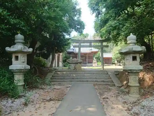 本宮神社の鳥居