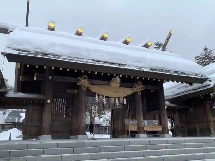 北海道神宮の山門・神門