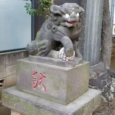 石井神社の狛犬
