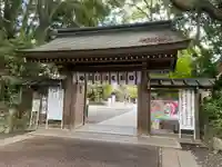 砥鹿神社(里宮)の山門・神門
