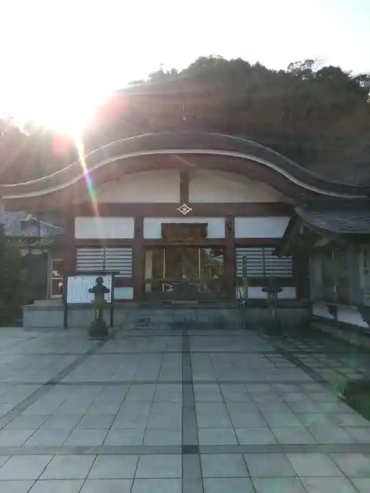 妙蓮寺の本殿・本堂