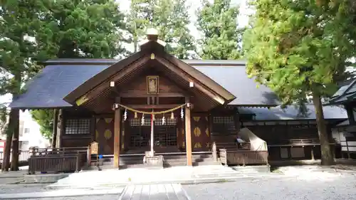 飛騨総社の本殿・本堂