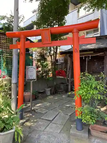 北浜三社稲荷神社の鳥居