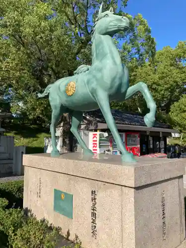 廣島護國神社の狛犬