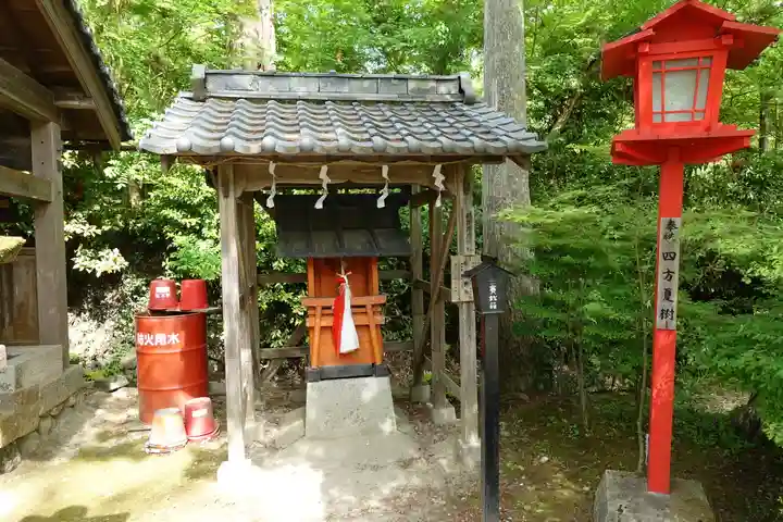 鍬山神社の末社・摂社