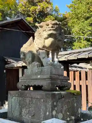 伊豆神社の狛犬
