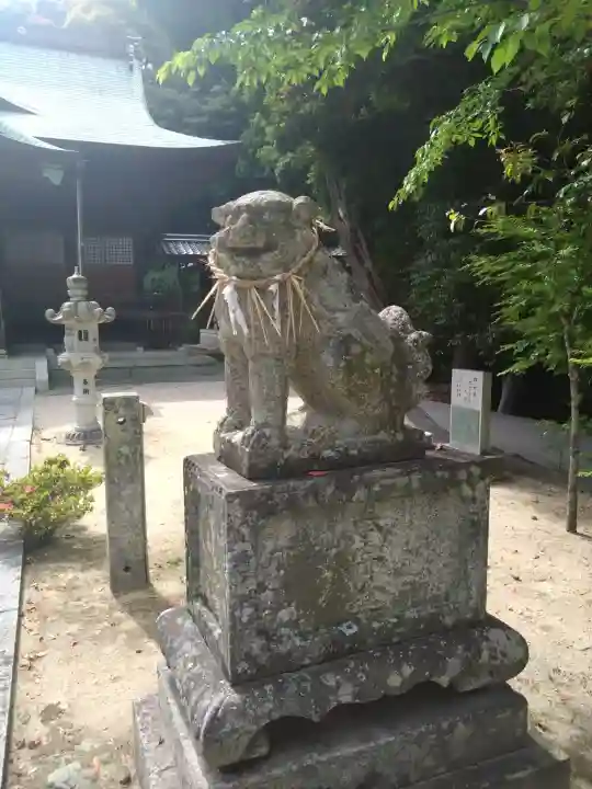 長尾八幡宮の{uncategorized: "未分類", other: "その他", undefined: "問題あり", building: "その他建物", grave: "お墓", sacred_gate: "鳥居", guardian: "狛犬", statue: "像", buddha: "仏像", history: "歴史", nature: "自然", garden: "庭園", animal: "動物", pagoda: "塔", temizu: "手水舎", mountain_gate: "山門・神門", sanctuary: "本殿・本堂", subordinate: "末社・摂社", art: "芸術", scenery: "景色", jizo: "地蔵", ema: "絵馬", goshuin: "御朱印", omikuji: "おみくじ", items: "授与品その他", amulet: "お守り", goshuincho: "御朱印帳", eats: "食事", festival: "お祭り", votive_dance: "神楽", shichigosan: "七五三参", wedding: "結婚式", experience: "体験その他", initially: "初詣", around: "周辺", anti_infection: "感染症対策"}