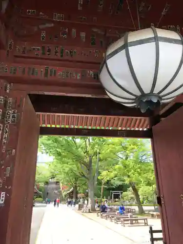 護国寺の山門