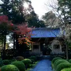 龍潭寺の山門