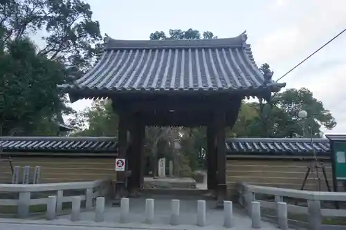 聖福寺の山門・神門
