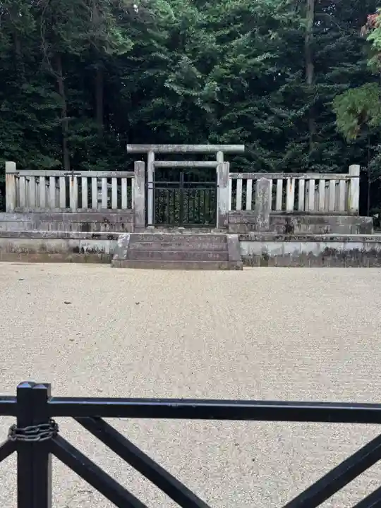 孝元天皇陵(劔池嶋上陵)(奈良県)