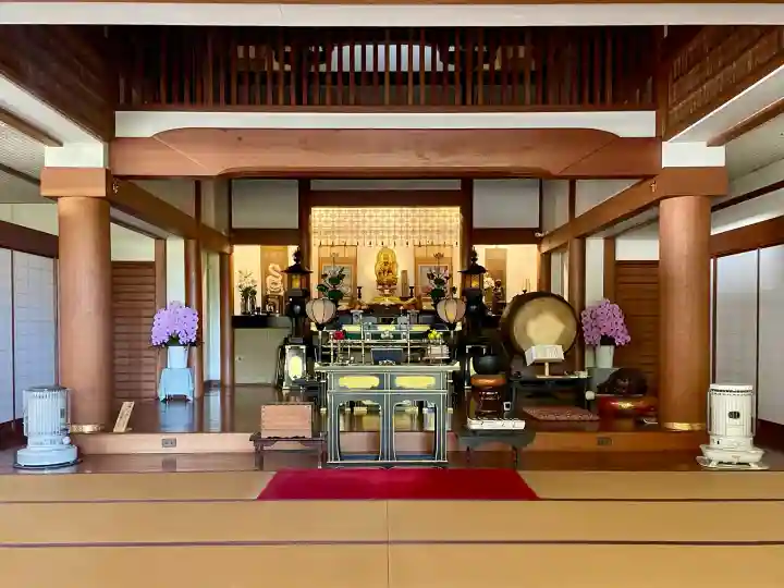 明治寺の{uncategorized: "未分類", other: "その他", undefined: "問題あり", building: "その他建物", grave: "お墓", sacred_gate: "鳥居", guardian: "狛犬", statue: "像", buddha: "仏像", history: "歴史", nature: "自然", garden: "庭園", animal: "動物", pagoda: "塔", temizu: "手水舎", mountain_gate: "山門・神門", sanctuary: "本殿・本堂", subordinate: "末社・摂社", art: "芸術", scenery: "景色", jizo: "地蔵", ema: "絵馬", goshuin: "御朱印", omikuji: "おみくじ", items: "授与品その他", amulet: "お守り", goshuincho: "御朱印帳", eats: "食事", festival: "お祭り", votive_dance: "神楽", shichigosan: "七五三参", wedding: "結婚式", experience: "体験その他", initially: "初詣", around: "周辺", anti_infection: "感染症対策"}