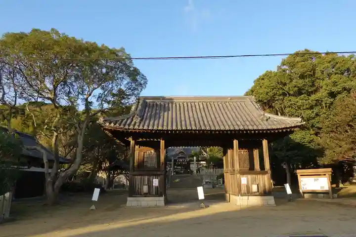 松帆神社の山門・神門