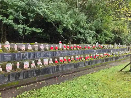 御誕生寺（猫寺）(福井県)