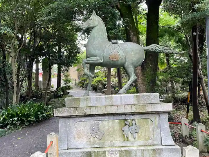 六所神社の像