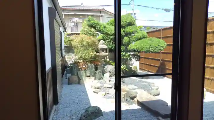 常光円満寺の庭園