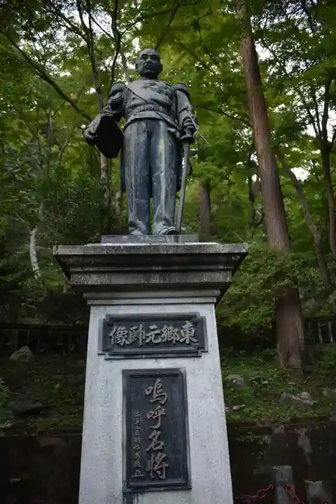 秩父御嶽神社の像