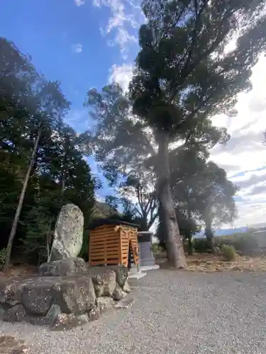 田殿丹生神社の建物その他