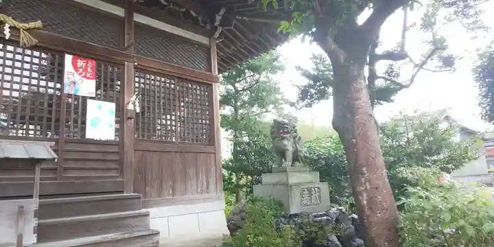 尾津神社の本殿・本堂