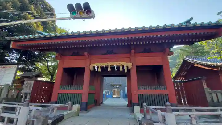 静岡浅間神社の山門・神門
