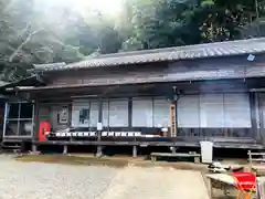 狭上稲荷神社の建物その他