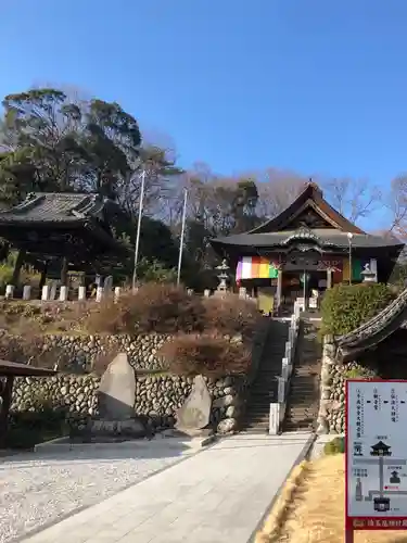 埼玉厄除け開運大師・龍泉寺（切り絵御朱印発祥の寺）の本殿