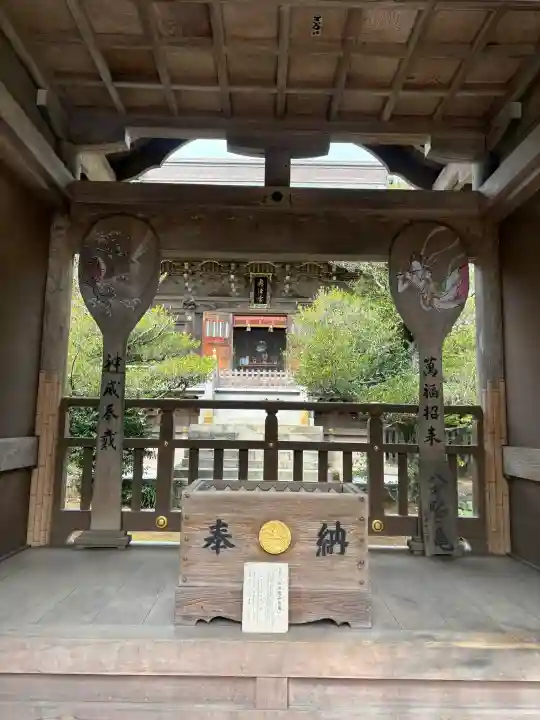 江島神社の{uncategorized: "未分類", other: "その他", undefined: "問題あり", building: "その他建物", grave: "お墓", sacred_gate: "鳥居", guardian: "狛犬", statue: "像", buddha: "仏像", history: "歴史", nature: "自然", garden: "庭園", animal: "動物", pagoda: "塔", temizu: "手水舎", mountain_gate: "山門・神門", sanctuary: "本殿・本堂", subordinate: "末社・摂社", art: "芸術", scenery: "景色", jizo: "地蔵", ema: "絵馬", goshuin: "御朱印", omikuji: "おみくじ", items: "授与品その他", amulet: "お守り", goshuincho: "御朱印帳", eats: "食事", festival: "お祭り", votive_dance: "神楽", shichigosan: "七五三参", wedding: "結婚式", experience: "体験その他", initially: "初詣", around: "周辺", anti_infection: "感染症対策"}