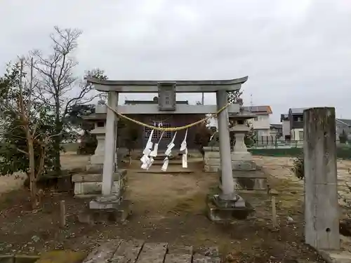 高靇神社の鳥居