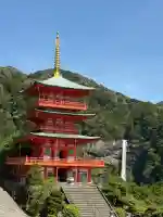 青岸渡寺の{uncategorized: "未分類", other: "その他", undefined: "問題あり", building: "その他建物", grave: "お墓", sacred_gate: "鳥居", guardian: "狛犬", statue: "像", buddha: "仏像", history: "歴史", nature: "自然", garden: "庭園", animal: "動物", pagoda: "塔", temizu: "手水舎", mountain_gate: "山門・神門", sanctuary: "本殿・本堂", subordinate: "末社・摂社", art: "芸術", scenery: "景色", jizo: "地蔵", ema: "絵馬", goshuin: "御朱印", omikuji: "おみくじ", items: "授与品その他", amulet: "お守り", goshuincho: "御朱印帳", eats: "食事", festival: "お祭り", votive_dance: "神楽", shichigosan: "七五三参", wedding: "結婚式", experience: "体験その他", initially: "初詣", around: "周辺", anti_infection: "感染症対策"}