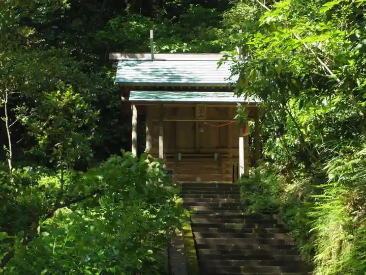甘縄神明神社(甘縄神明宮)の末社・摂社