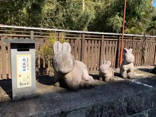 沙沙貴神社の像