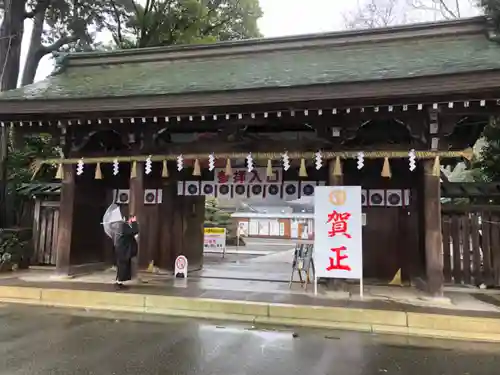 砥鹿神社（里宮）の山門・神門
