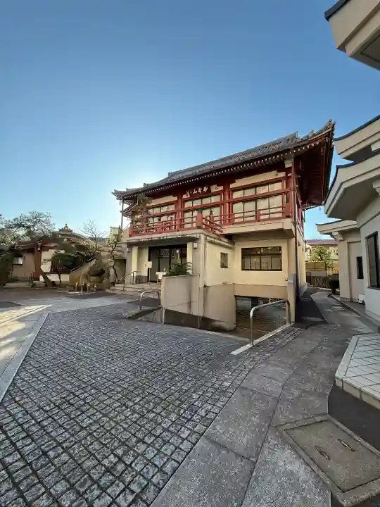 徳雲寺の{uncategorized: "未分類", other: "その他", undefined: "問題あり", building: "その他建物", grave: "お墓", sacred_gate: "鳥居", guardian: "狛犬", statue: "像", buddha: "仏像", history: "歴史", nature: "自然", garden: "庭園", animal: "動物", pagoda: "塔", temizu: "手水舎", mountain_gate: "山門・神門", sanctuary: "本殿・本堂", subordinate: "末社・摂社", art: "芸術", scenery: "景色", jizo: "地蔵", ema: "絵馬", goshuin: "御朱印", omikuji: "おみくじ", items: "授与品その他", amulet: "お守り", goshuincho: "御朱印帳", eats: "食事", festival: "お祭り", votive_dance: "神楽", shichigosan: "七五三参", wedding: "結婚式", experience: "体験その他", initially: "初詣", around: "周辺", anti_infection: "感染症対策"}