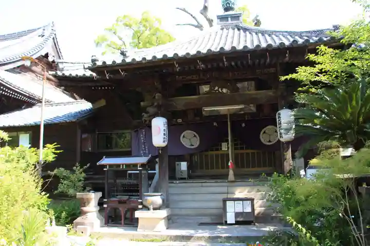 志度寺の本殿・本堂
