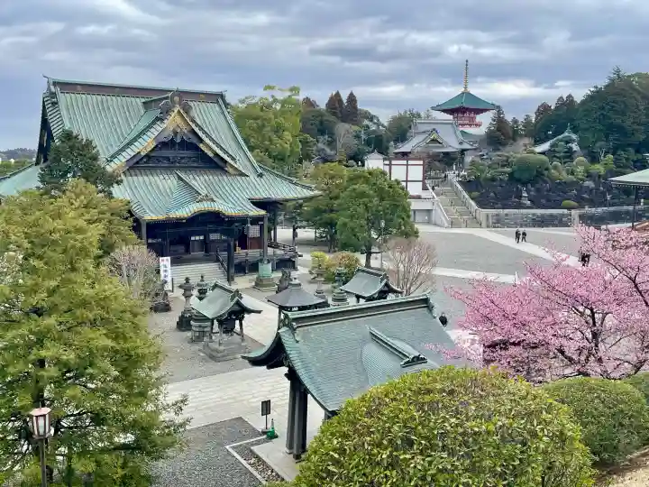 成田山釈迦堂の{uncategorized: "未分類", other: "その他", undefined: "問題あり", building: "その他建物", grave: "お墓", sacred_gate: "鳥居", guardian: "狛犬", statue: "像", buddha: "仏像", history: "歴史", nature: "自然", garden: "庭園", animal: "動物", pagoda: "塔", temizu: "手水舎", mountain_gate: "山門・神門", sanctuary: "本殿・本堂", subordinate: "末社・摂社", art: "芸術", scenery: "景色", jizo: "地蔵", ema: "絵馬", goshuin: "御朱印", omikuji: "おみくじ", items: "授与品その他", amulet: "お守り", goshuincho: "御朱印帳", eats: "食事", festival: "お祭り", votive_dance: "神楽", shichigosan: "七五三参", wedding: "結婚式", experience: "体験その他", initially: "初詣", around: "周辺", anti_infection: "感染症対策"}