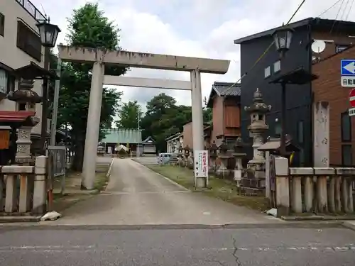 能見神明宮（元能見）の鳥居