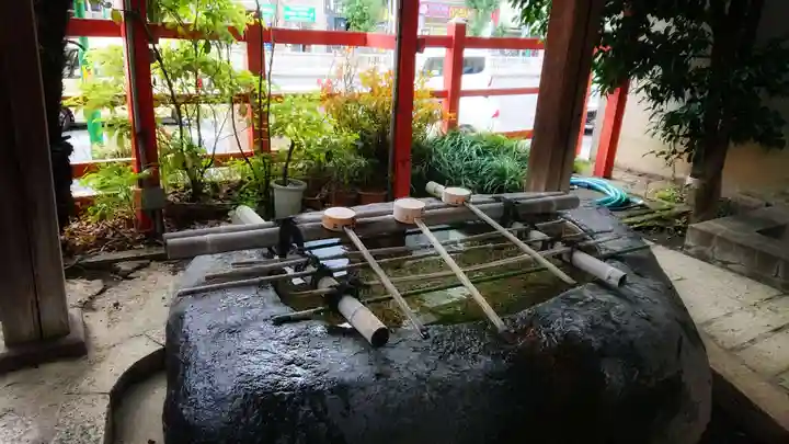 春日神社の手水舎