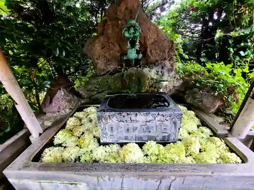 石母田　三吉神社の手水