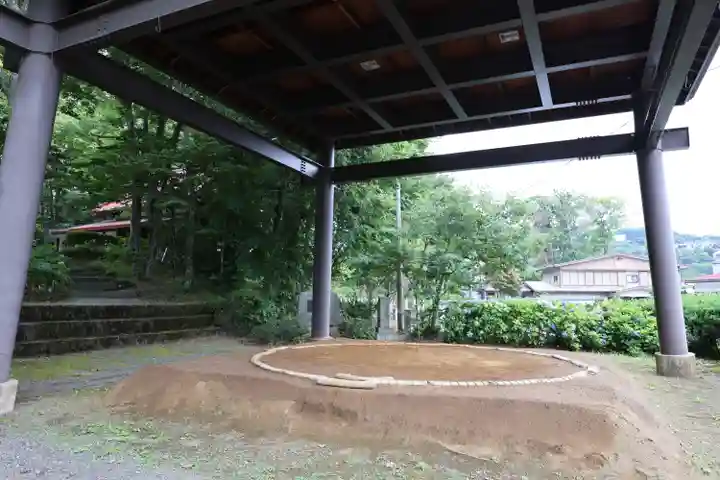 山中諏訪神社(山梨県)