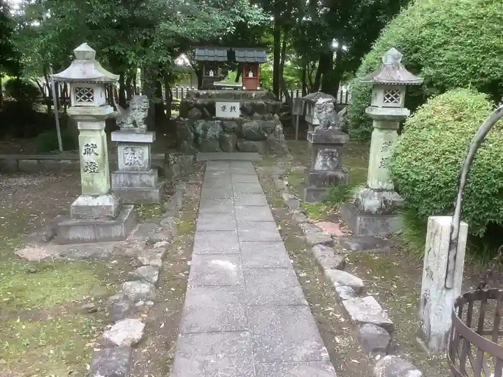 八剣社の末社・摂社