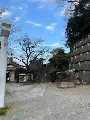 杉山社（帷子町杉山社・久保杉山神社）の{uncategorized: "未分類", other: "その他", undefined: "問題あり", building: "その他建物", grave: "お墓", sacred_gate: "鳥居", guardian: "狛犬", statue: "像", buddha: "仏像", history: "歴史", nature: "自然", garden: "庭園", animal: "動物", pagoda: "塔", temizu: "手水舎", mountain_gate: "山門・神門", sanctuary: "本殿・本堂", subordinate: "末社・摂社", art: "芸術", scenery: "景色", jizo: "地蔵", ema: "絵馬", goshuin: "御朱印", omikuji: "おみくじ", items: "授与品その他", amulet: "お守り", goshuincho: "御朱印帳", eats: "食事", festival: "お祭り", votive_dance: "神楽", shichigosan: "七五三参", wedding: "結婚式", experience: "体験その他", initially: "初詣", around: "周辺", anti_infection: "感染症対策"}