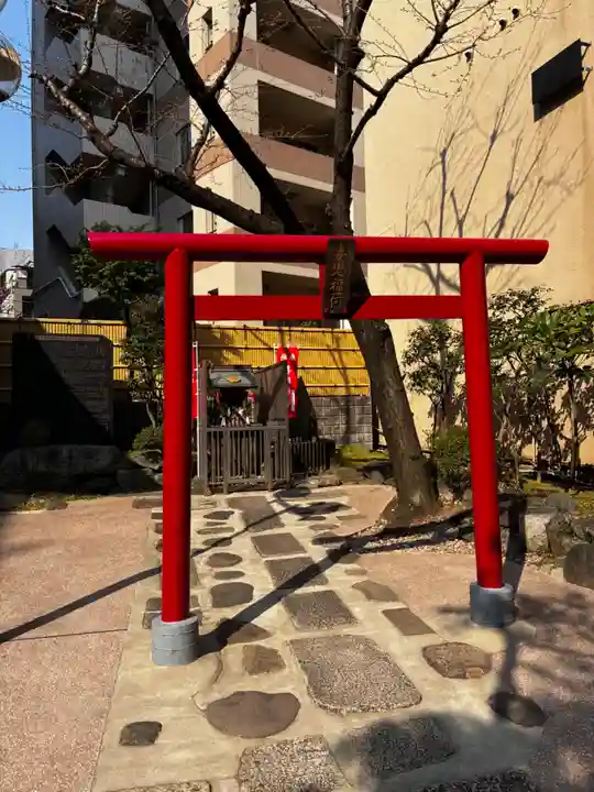 妻戀神社の末社・摂社